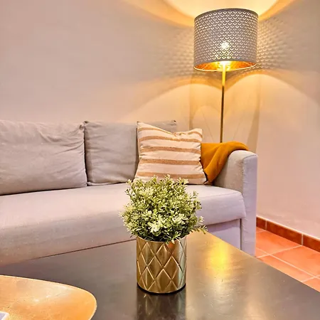 Modern Duplex Center 2d2b