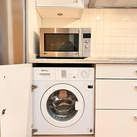 Modern Duplex Center 2d2b