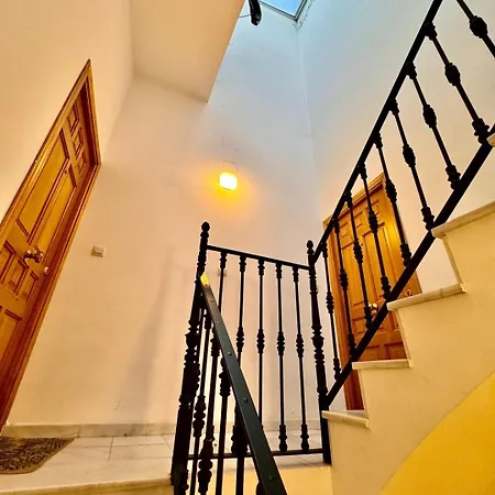 Modern Duplex Center 2d2b *